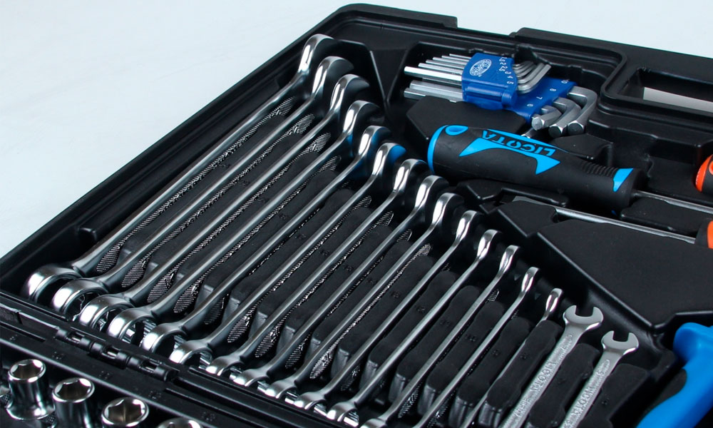 Набор ключей - Set of wrenches