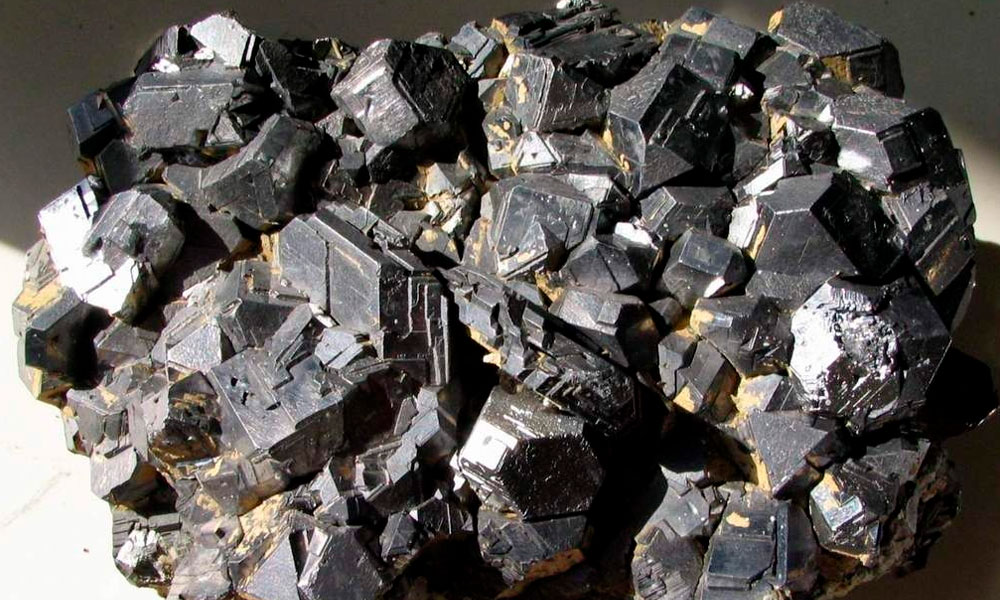 Металлы и сплавы - Metals and alloys