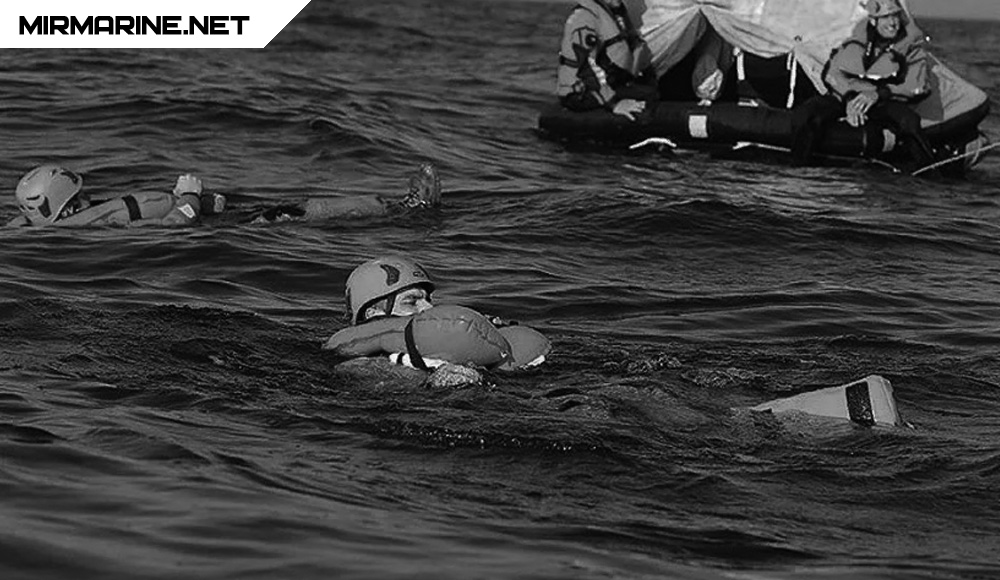 Командование коллективными спасательными средствами во время или после спуска