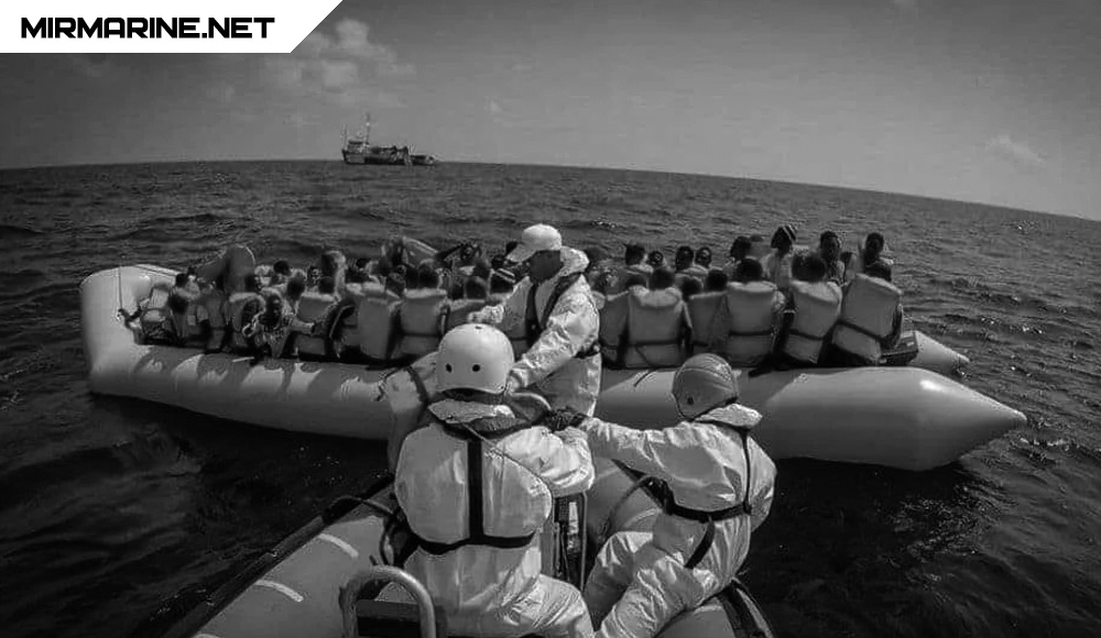 Выброс спасательных шлюпок и плотов на береговую отмель