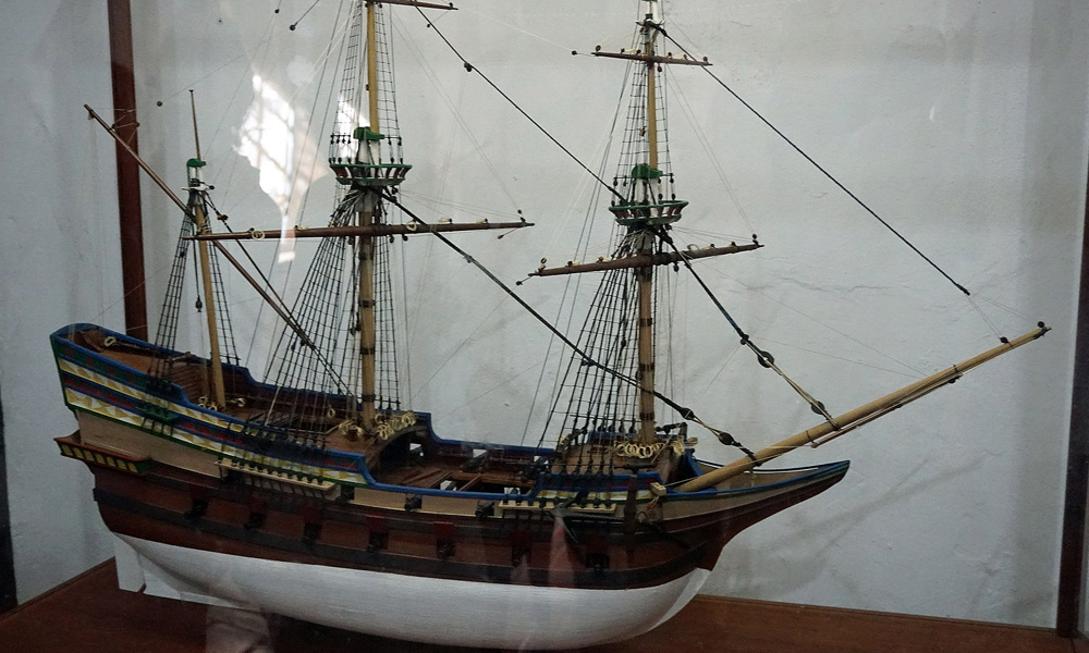 Golden Hind  - английский галеон (1577)