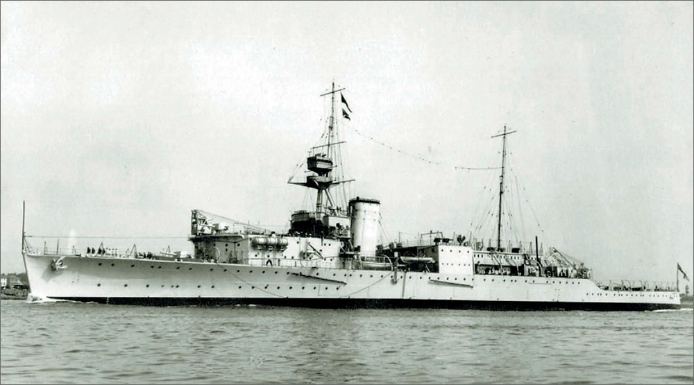 Учебный корабль «Vindictive», 1930-е гг.