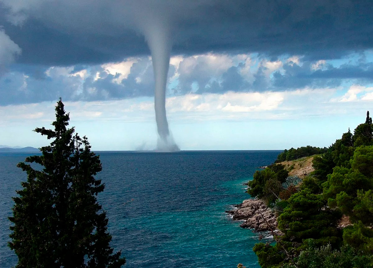 Водяной смерч